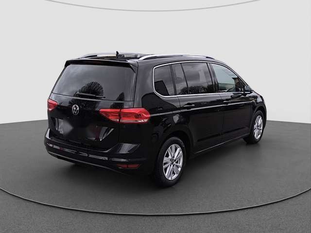 Volkswagen Touran 1.5 TSI DSG Highline ACC PDC SHZ