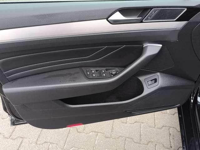 Volkswagen Passat Var. 2.0 TDI DSG Elegance AHK ACC NAVI
