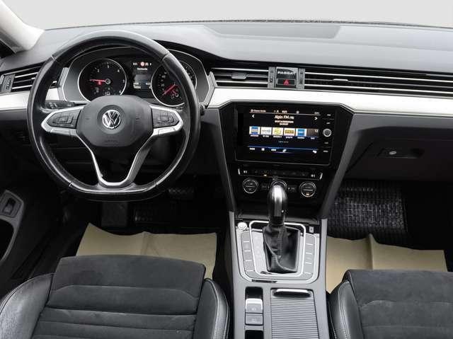 Volkswagen Passat Var. 2.0 TDI DSG Elegance AHK ACC NAVI