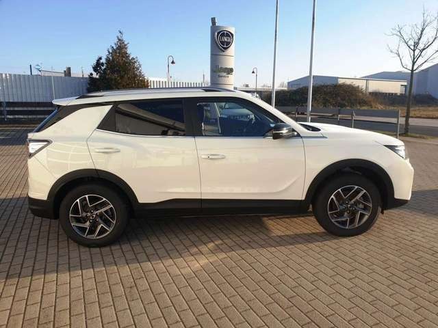 Ssangyong Korando E-Motion Bronze (CW)