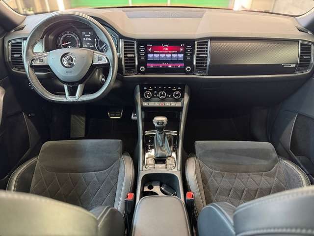Skoda Kodiaq Sportline 4x4 LEDER 4xSHZ LED AHK CARPL.
