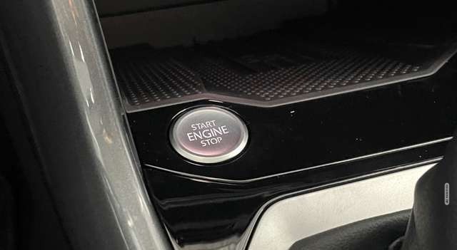 Volkswagen T-Roc Style 1.5 TSI Navi ACC  el.Hecklappe IQ-Light Kame