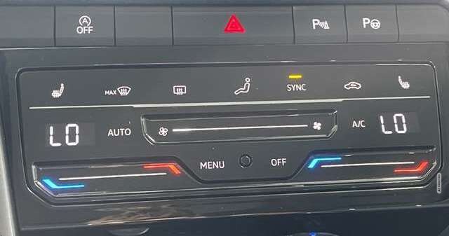 Volkswagen T-Roc Style 1.5 TSI Navi ACC  el.Hecklappe IQ-Light Kame