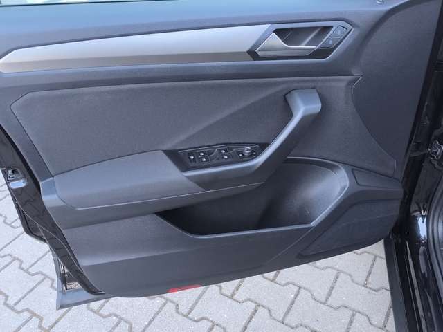 Volkswagen T-Roc 1.5 TSI DSG Style NAVI PDC RFK