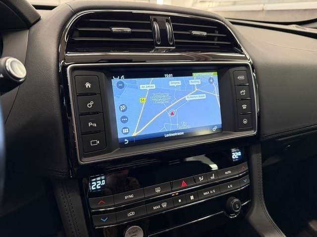 Jaguar F-Pace F-PACE Portfolio AWD NAVI LHZ 4XSHZ KAM BI-XENON