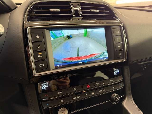 Jaguar F-Pace F-PACE Portfolio AWD NAVI LHZ 4XSHZ KAM BI-XENON