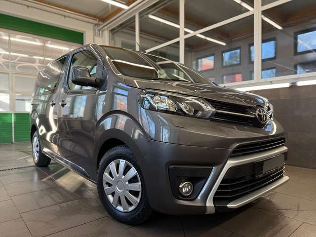 Toyota Proace Verso Compact PDC KAMERA NAVI DAB TEMPOM.