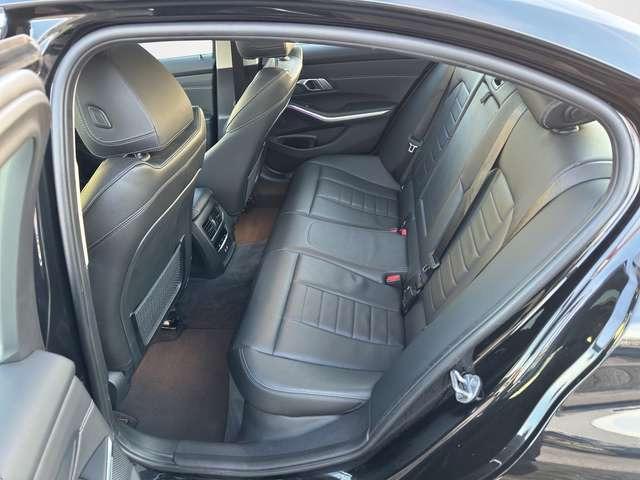 BMW 320 d xDrive Luxury Line AUTOMATIK / LEDER / AHK / SCH