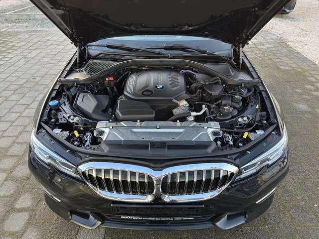 BMW 320 d xDrive Luxury Line AUTOMATIK / LEDER / AHK / SCH