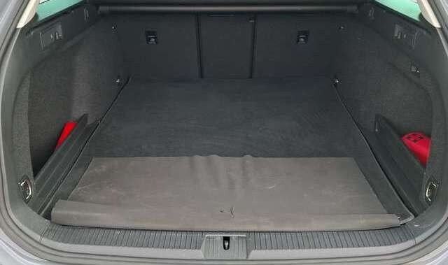 Volkswagen Passat Variant 2.0 TDI Conceptline DSG / NAVI / LED / SITZHEIZUNG