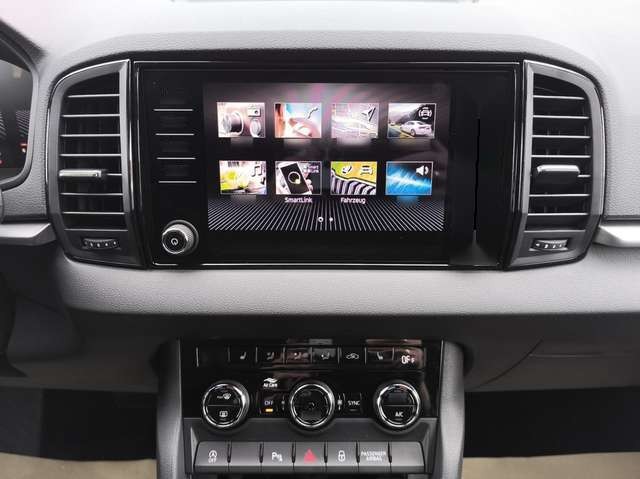 Skoda Karoq 1.5 TSI DSG Selection ACC LED PDC