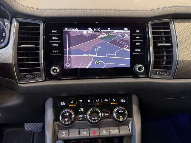 Skoda Kodiaq LEDER NAVI LHZ SHZ LED KAMERA ACC SPURASS