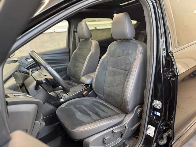 Ford Kuga 5 J. Garantie Pano Xenon AHK Kamera ACC
