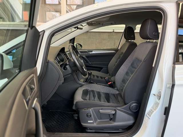 Volkswagen Golf Sportsvan XENON SHZ AHK KAMERA MASSAGE