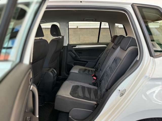 Volkswagen Golf Sportsvan XENON SHZ AHK KAMERA MASSAGE
