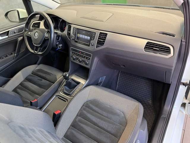 Volkswagen Golf Sportsvan XENON SHZ AHK KAMERA MASSAGE