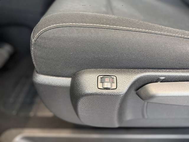 Opel Zafira Life Edition M 8 SITZE NAVI AHK SHZ PDC