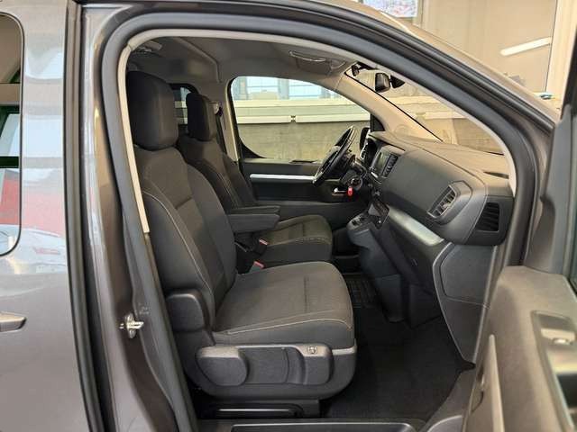 Opel Zafira Life Edition M 8 SITZE NAVI AHK SHZ PDC