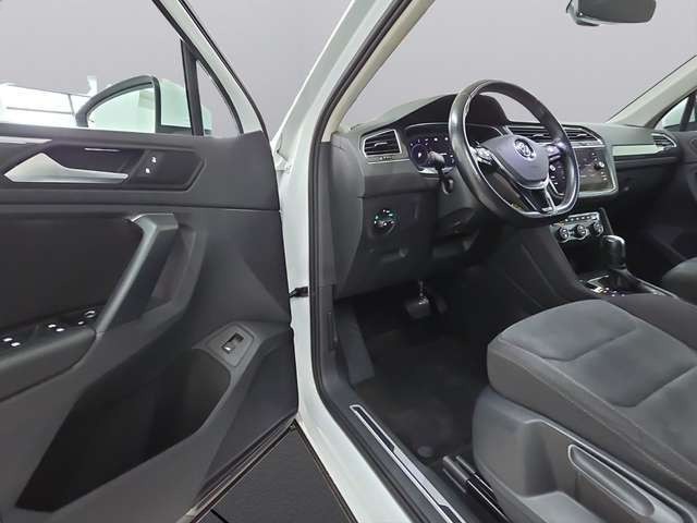 Volkswagen Tiguan Highline R-Line 4Motion*AHK*ACC*LED*RFK*