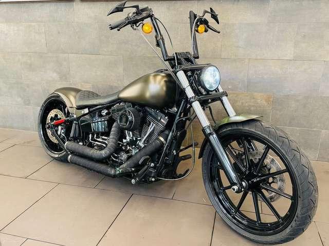 Harley-Davidson Breakout FXSB Custom Bobber Luft 240
