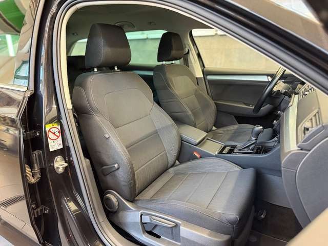 Skoda Superb Combi Ambition DSG BI-XENON NAVI AHK 1.Hd