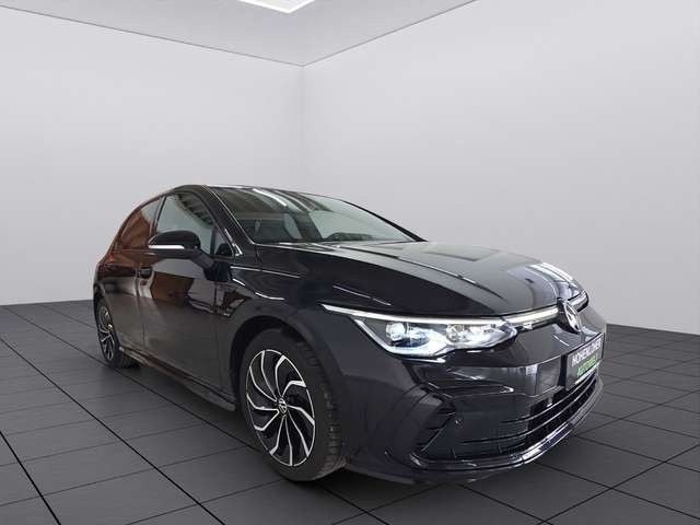 Volkswagen Golf VIII Lim. R-Line *Pano*LED*Navi*SHZ*Sounds*
