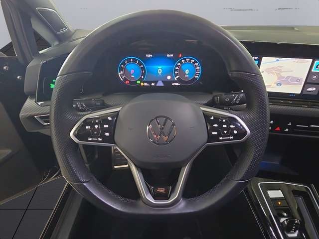 Volkswagen Golf VIII Lim. R-Line *Pano*LED*Navi*SHZ*Sounds*