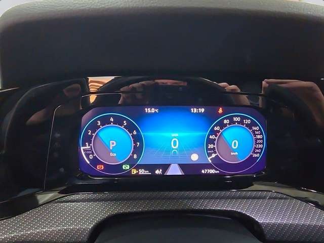 Volkswagen Golf VIII Lim. R-Line *Pano*LED*Navi*SHZ*Sounds*