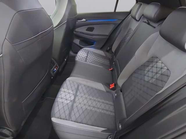 Volkswagen Golf VIII Lim. R-Line *Pano*LED*Navi*SHZ*Sounds*