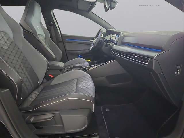 Volkswagen Golf VIII Lim. R-Line *Pano*LED*Navi*SHZ*Sounds*