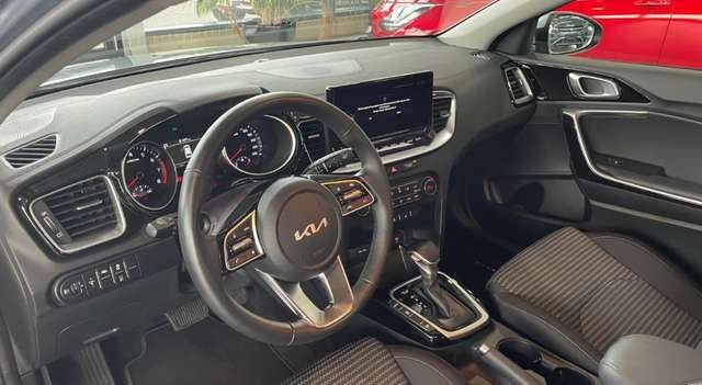 Kia cee'd / Ceed 1.5 T-GDI AHK Navi LED Kamera DAB CarPlay SHZ Lenk