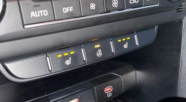 Kia cee'd / Ceed 1.5 T-GDI AHK Navi LED Kamera DAB CarPlay SHZ Lenk