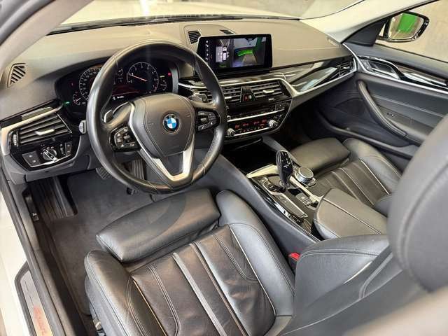 BMW 520 i Touring 5 J. Garantie AHK LEDER NAVI LIVE