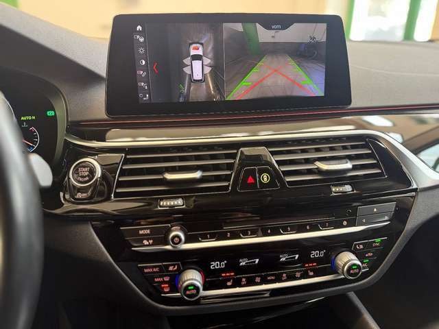 BMW 520 i Touring 5 J. Garantie AHK LEDER NAVI LIVE