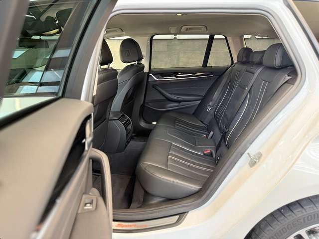 BMW 520 i Touring 5 J. Garantie AHK LEDER NAVI LIVE