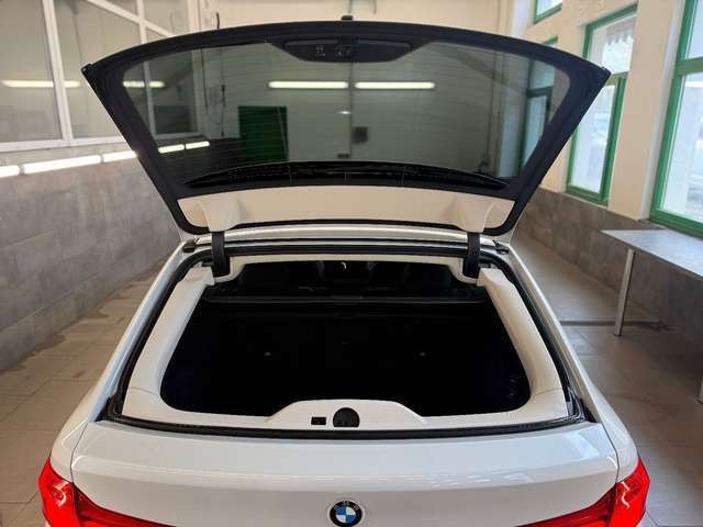 BMW 520 i Touring 5 J. Garantie AHK LEDER NAVI LIVE