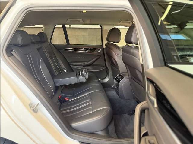 BMW 520 i Touring 5 J. Garantie AHK LEDER NAVI LIVE