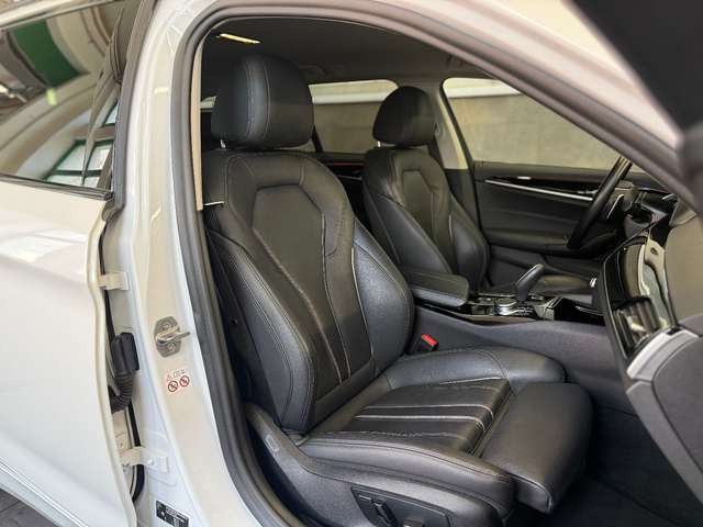 BMW 520 i Touring 5 J. Garantie AHK LEDER NAVI LIVE