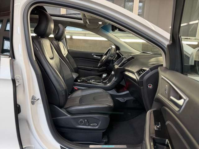 Ford Edge 5 J. Garantie LHZ 4x SHZ LEDER DAB NAVI AHK