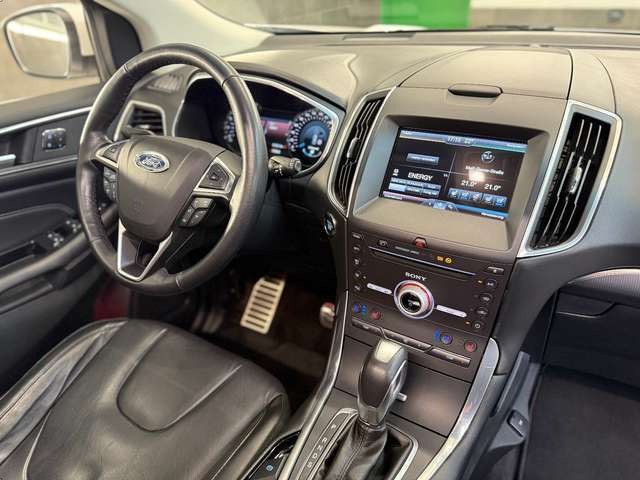 Ford Edge 5 J. Garantie LHZ 4x SHZ LEDER DAB NAVI AHK