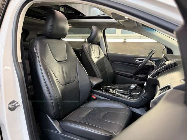 Ford Edge 5 J. Garantie LHZ 4x SHZ LEDER DAB NAVI AHK