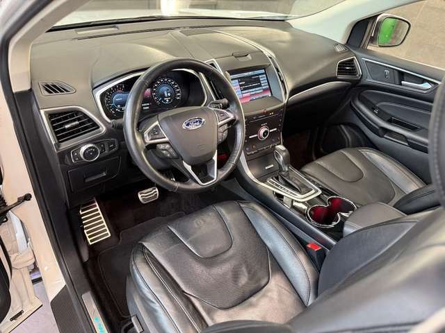 Ford Edge 5 J. Garantie LHZ 4x SHZ LEDER DAB NAVI AHK