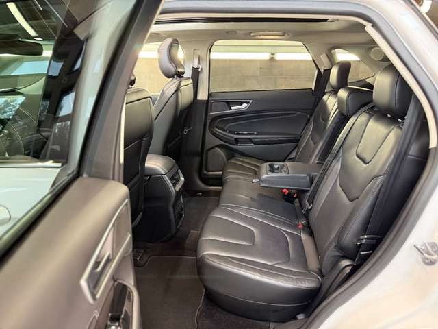Ford Edge 5 J. Garantie LHZ 4x SHZ LEDER DAB NAVI AHK