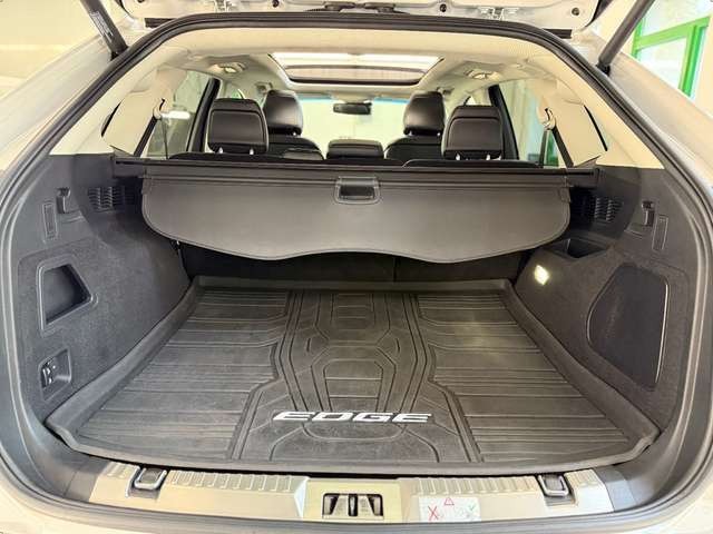 Ford Edge 5 J. Garantie LHZ 4x SHZ LEDER DAB NAVI AHK