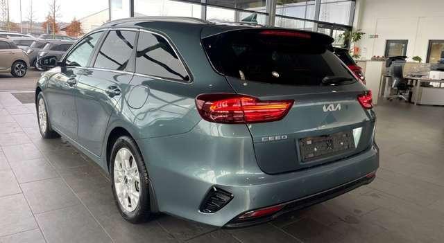 Kia cee'd / Ceed 1.5 T-GDI Navi LED Kamera DAB CarPlay SHZ LenkradH