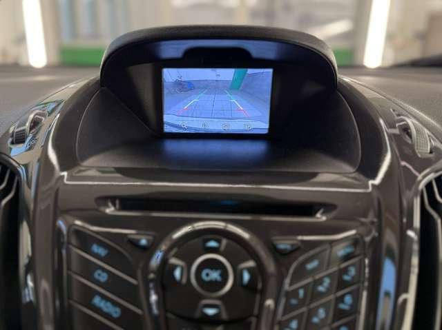 Ford Tourneo Courier SPORT SHZ NAVI KAMERA FSHZ PDC