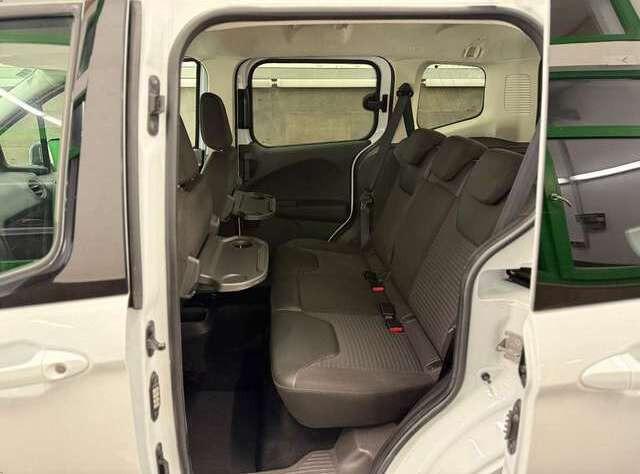 Ford Tourneo Courier SPORT SHZ NAVI KAMERA FSHZ PDC