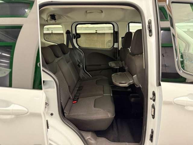 Ford Tourneo Courier SPORT SHZ NAVI KAMERA FSHZ PDC