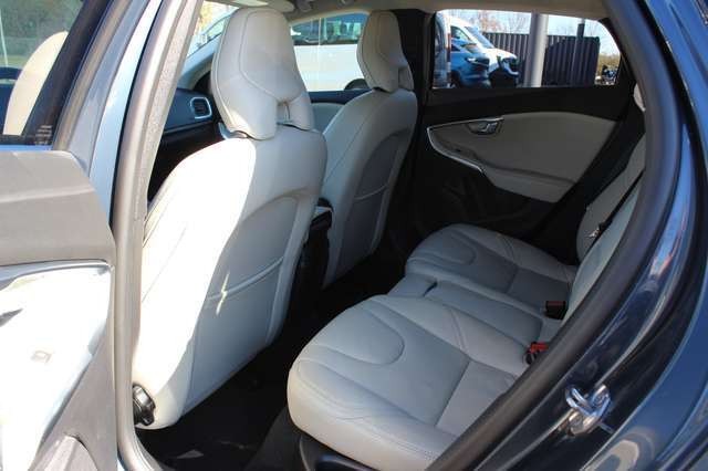 Volvo V40 Inscription 1,5 122PS, Leder, Sitzhzg.