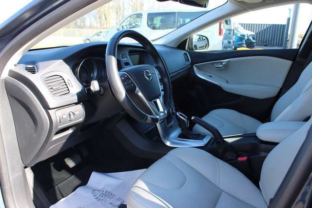 Volvo V40 Inscription 1,5 122PS, Leder, Sitzhzg.